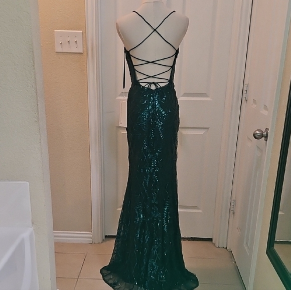 green emerald velvet dress Green Mermaid Prom Dress with Butterflies